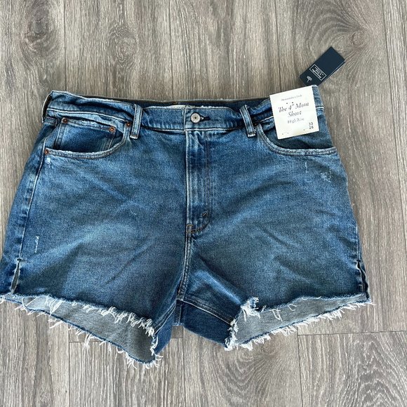 Abercrombie & Fitch - High Rise 4 Inch Mom Shorts - Size 33 - NWT - Picture 1 of 4